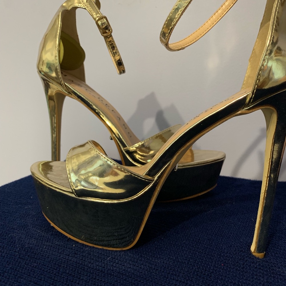 Marc DeFang Gold heels size 9 - Picture 4 of 8